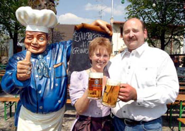 Anita und Gerd im Schlösselgarten